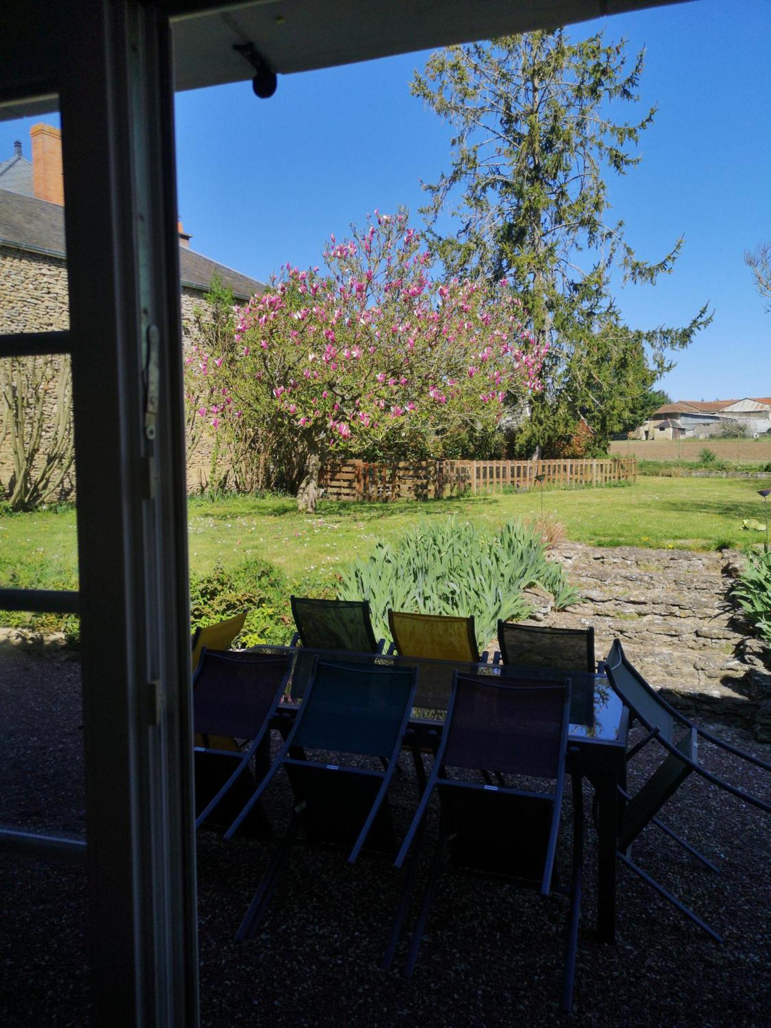 La Ferme Du Grand Bois Apartment Mouterre-Silly ภายนอก รูปภาพ