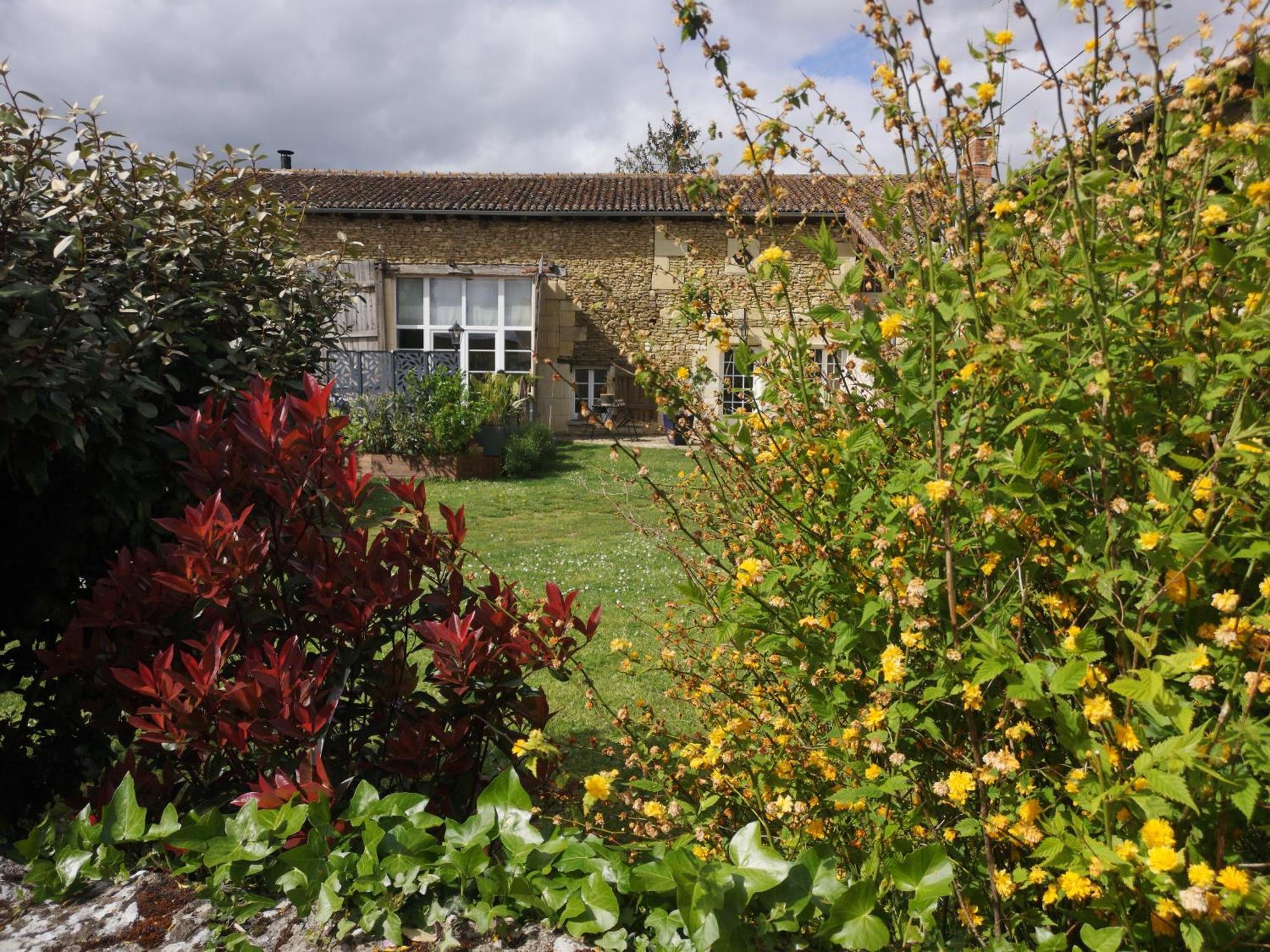 La Ferme Du Grand Bois Apartment Mouterre-Silly ภายนอก รูปภาพ